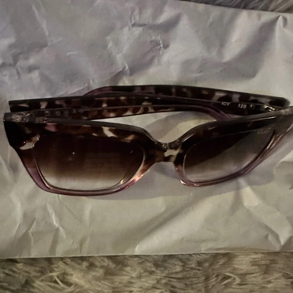 Quay Australia Tortoise to Purple Gradient Square Sunglasses - NWOT